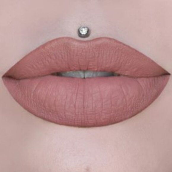 Jeffree Star Other - Jeffree Star Velour Liquid Lipstick Christmas Cookie (Pink Peach Nude)